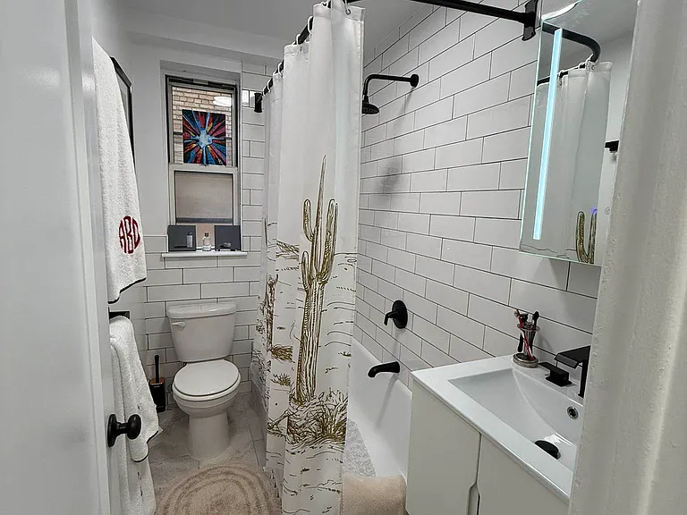 31 E 12th St #5A — Photo 12