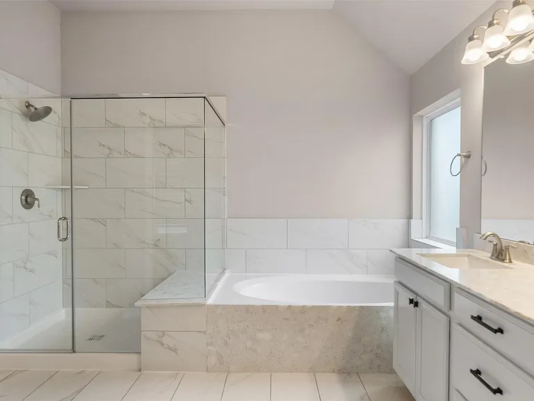 1524 N Blue Bonnet Ln — Photo 13