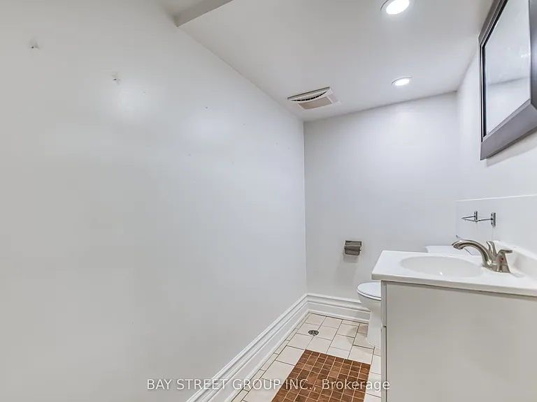 99 Cherrywood Dr #BASEMENT — Photo 20