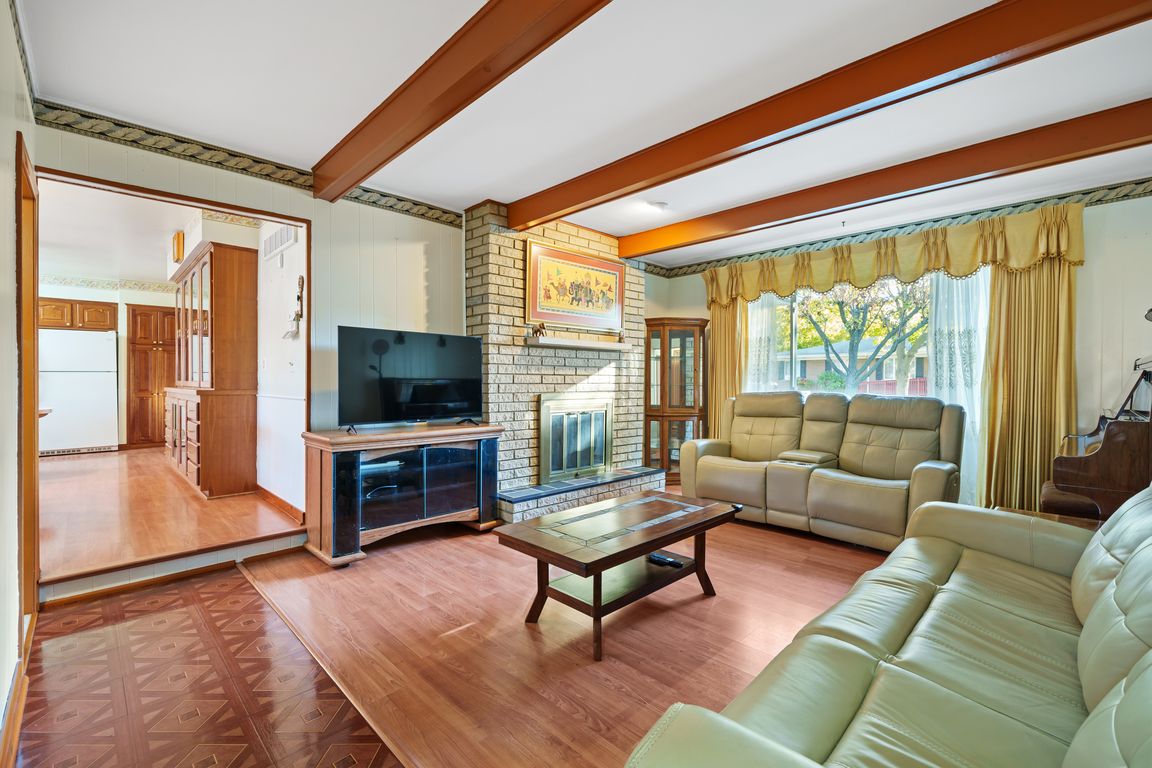 next background image