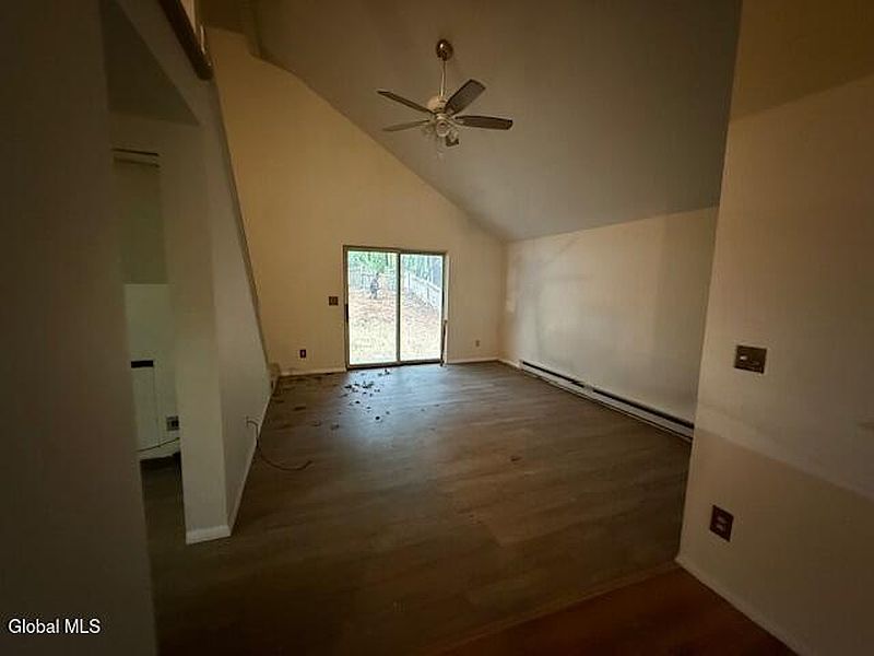 5th image of 241 Thimbleberry Road