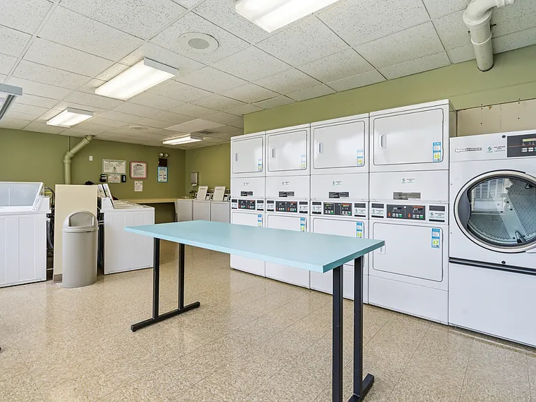 233 E Erie St #1902 — Photo 8