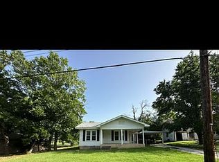 209 E Hill St, Grand Saline, TX 75140