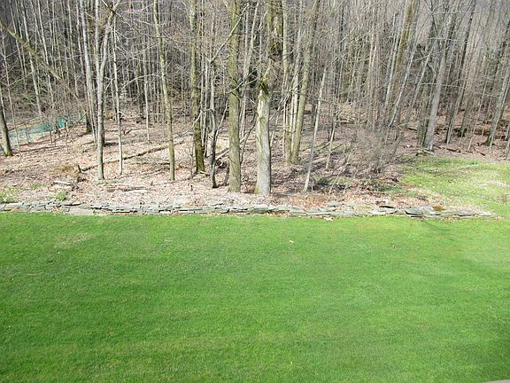2nd image of 1212 Wildwood Ln