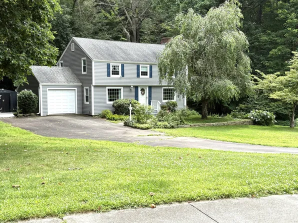 82 Randolph Drive, Glastonbury, CT 06033
