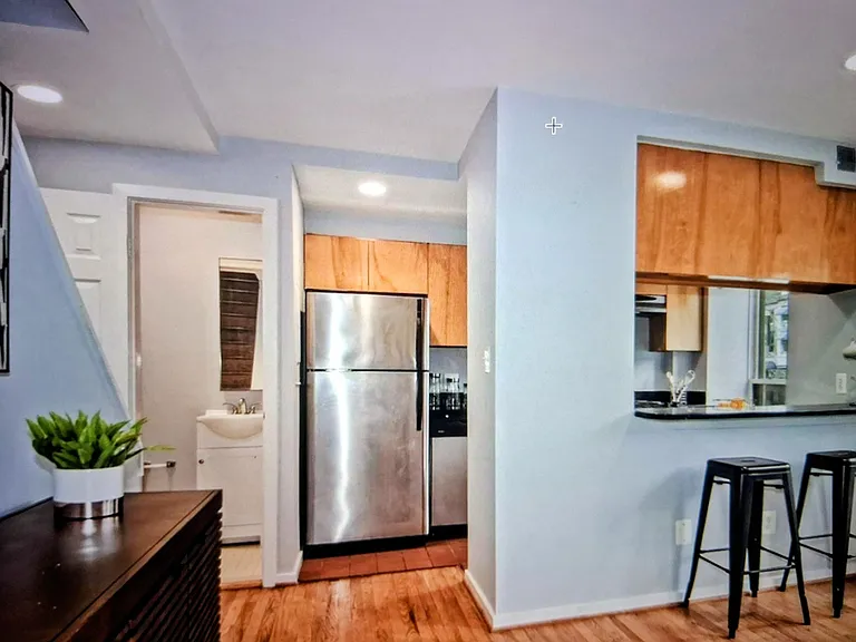 2300 18th St NW #109 — Photo 3