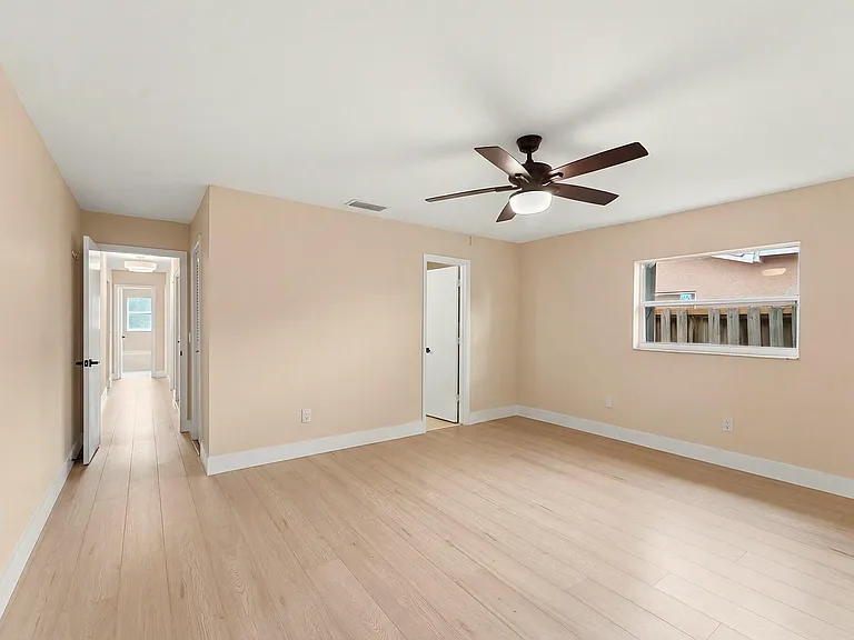 22267 SW 57th Ave — Photo 14