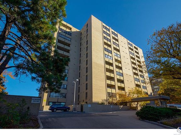 2nd image of 800 N Pearl St APT 411