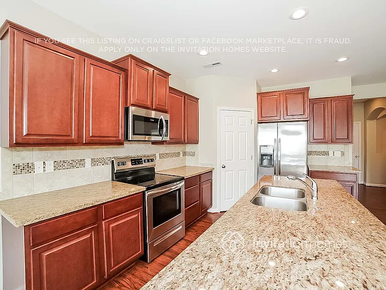 8114 164th St E — Photo 6