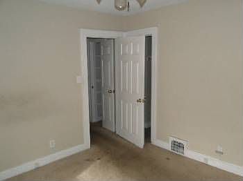 3rd image of 1511 E 49th St