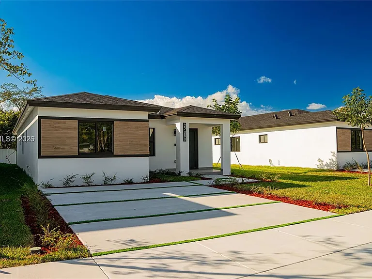 22860 SW 122nd Pl — Photo 3