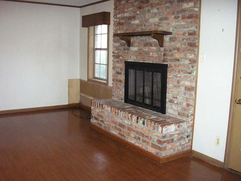 2nd image of 18 Audubon Dr