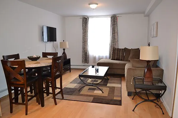 Rented by Urban Living | media 33