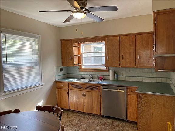 4th image of 755 Morgan Ave
