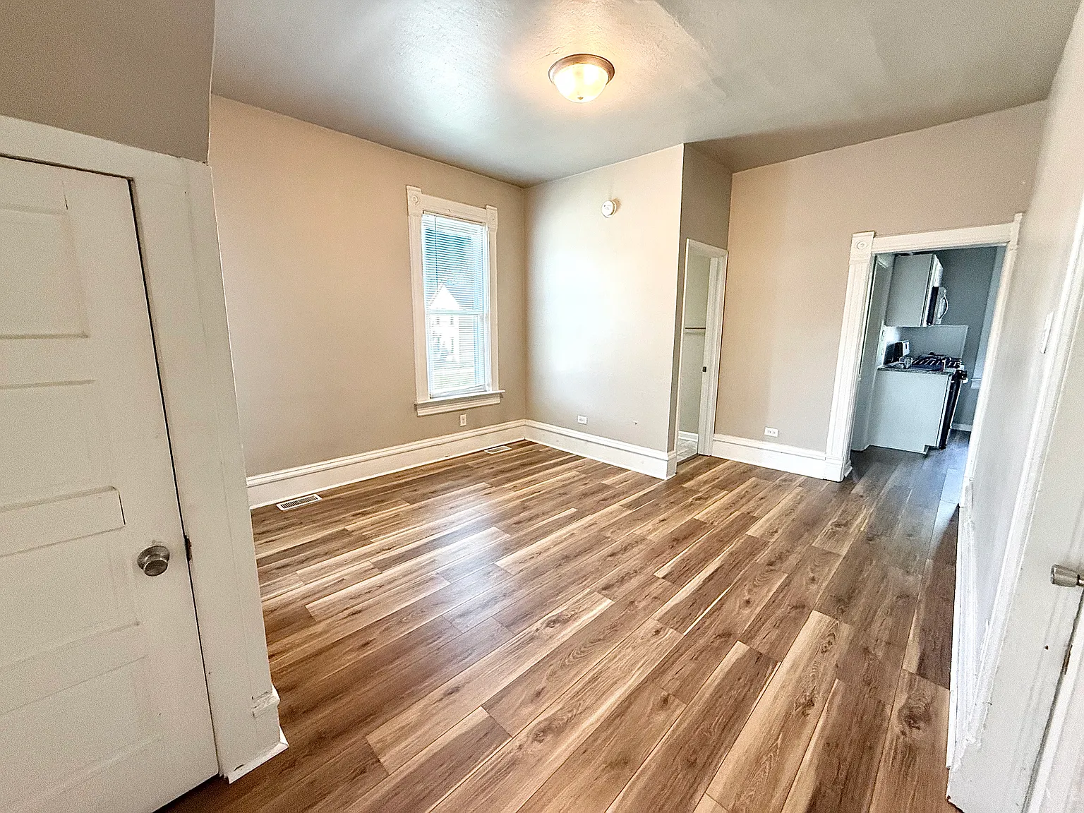 4 bed, 1672 sqft, $2,300 — Photo 4