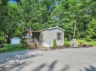 591 Hopeland Rd, Stevens, PA 17578