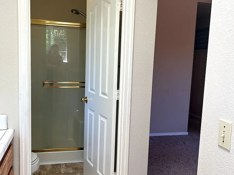 1905 Kinvarra Way — Photo 21