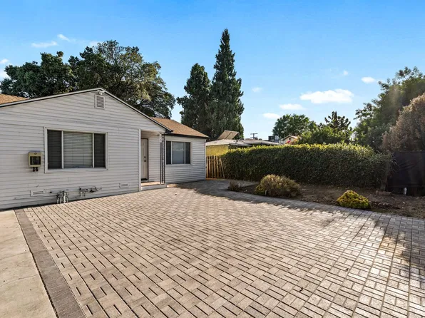 15944 Valerio St, Van Nuys, CA 91406