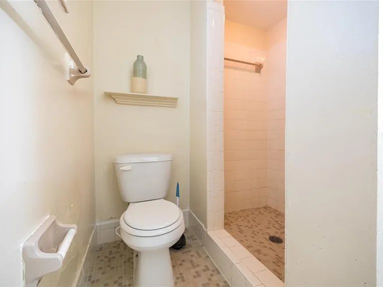 400 S Meteor Ave — Photo 9