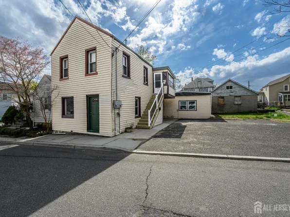 29 Smith St #1, Sayreville, NJ 08872