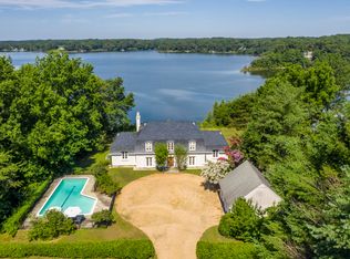 385 Waddy Dr, Weems, VA 22576