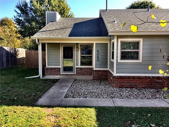 3rd image of 4040 N Foxborow Dr