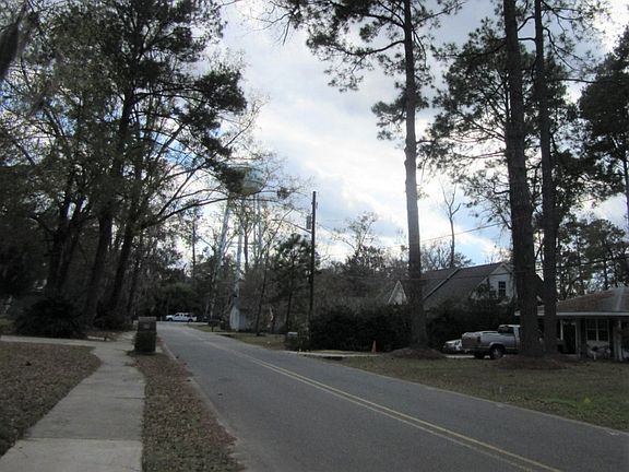 5th image of 110 Nelson Ave