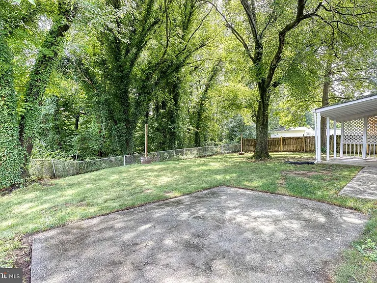 2249 Four Seasons Dr — Photo 19