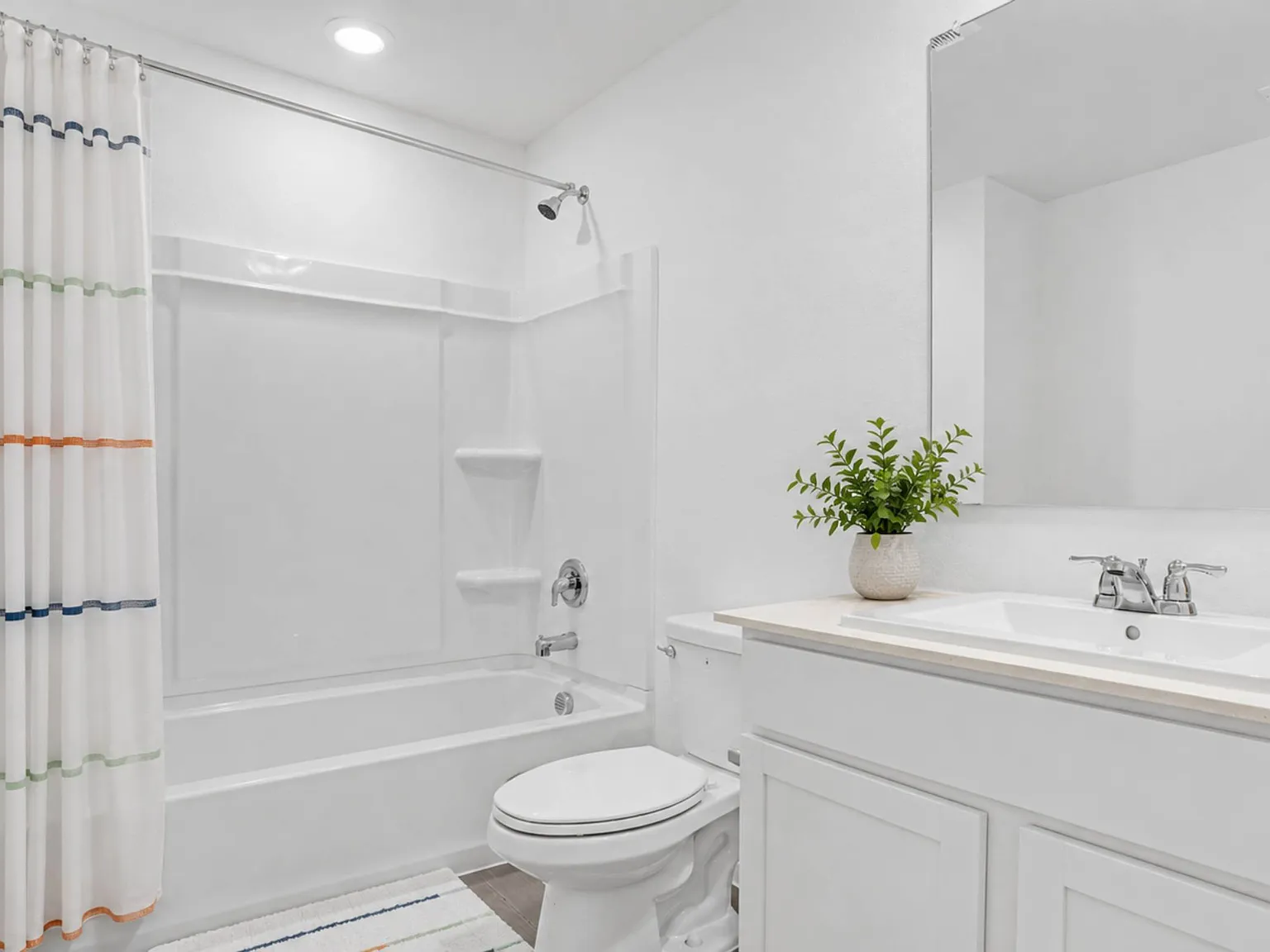 4 bed, 1669 sqft, $1,799 — Photo 3