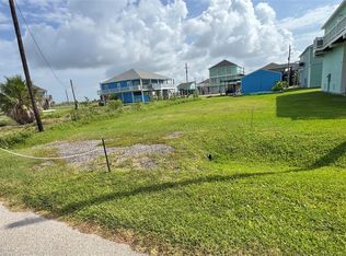 974 Pelican Ln, Crystal Beach, TX 77650