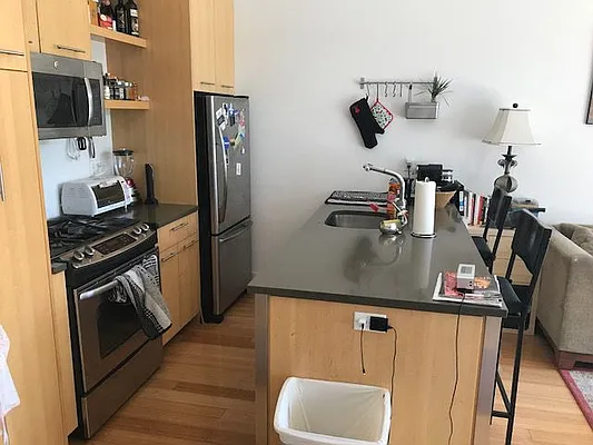 Rented by Premier Metro Realty Corp | media 13