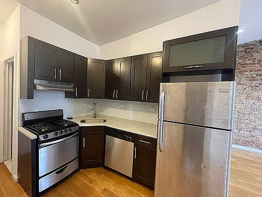 3rd image of 11 Spencer Pl #4L