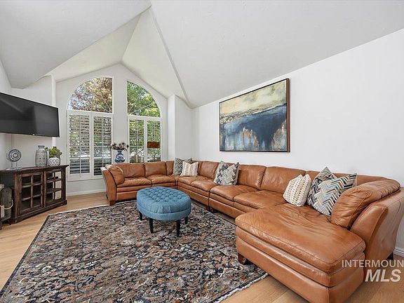 5th image of 2030 Candlewood Cir