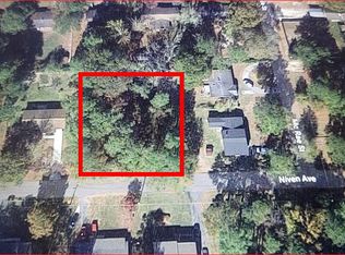 625 Niven Ave, Raeford, NC 28376