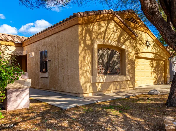 10443 E Oakbrook St, Tucson, AZ 85747