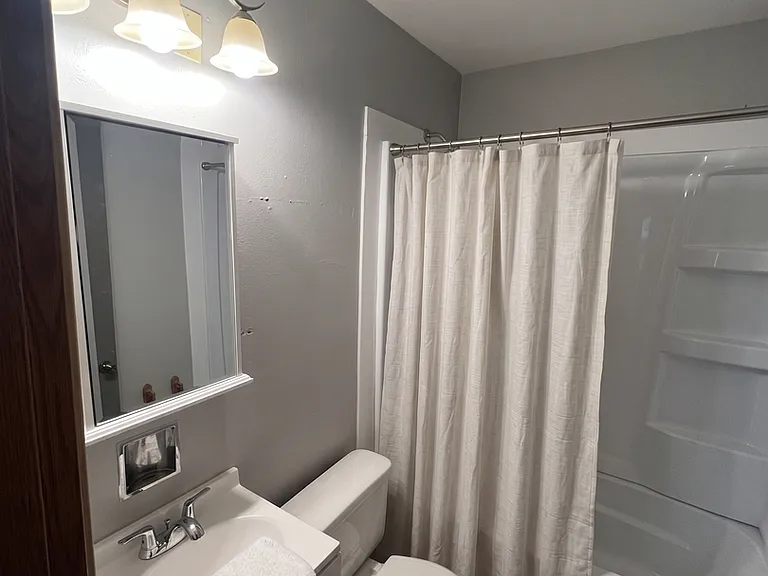 606 Maxwell St — Photo 7