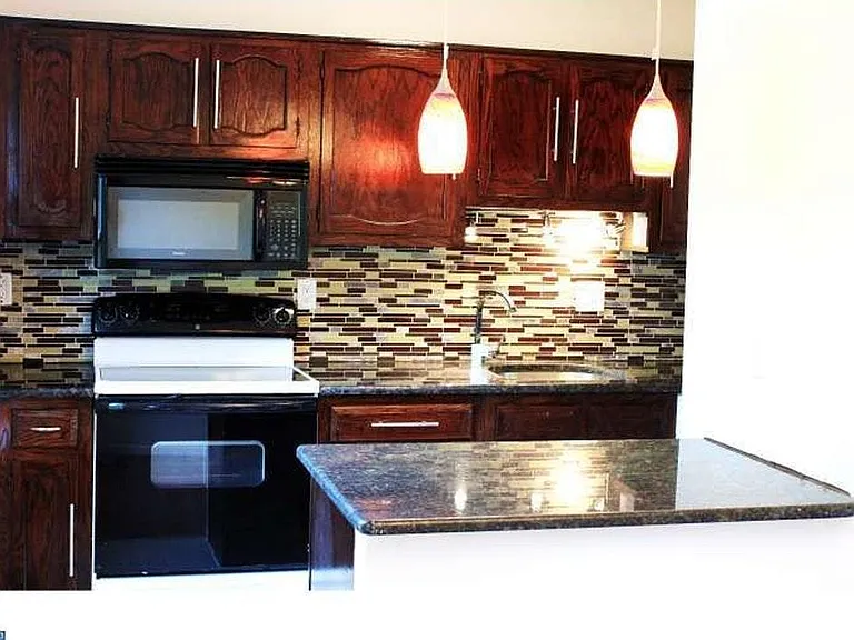 Kitchen Breakfast Island
