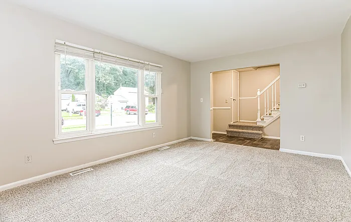 8 Lasonia Way — Photo 5
