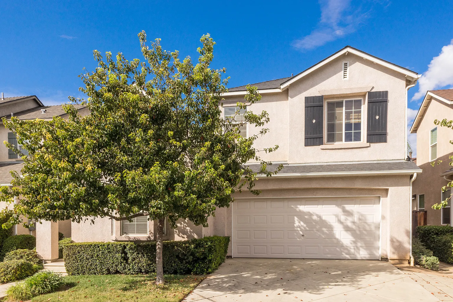 621 W Edinburgh Ln photo 1