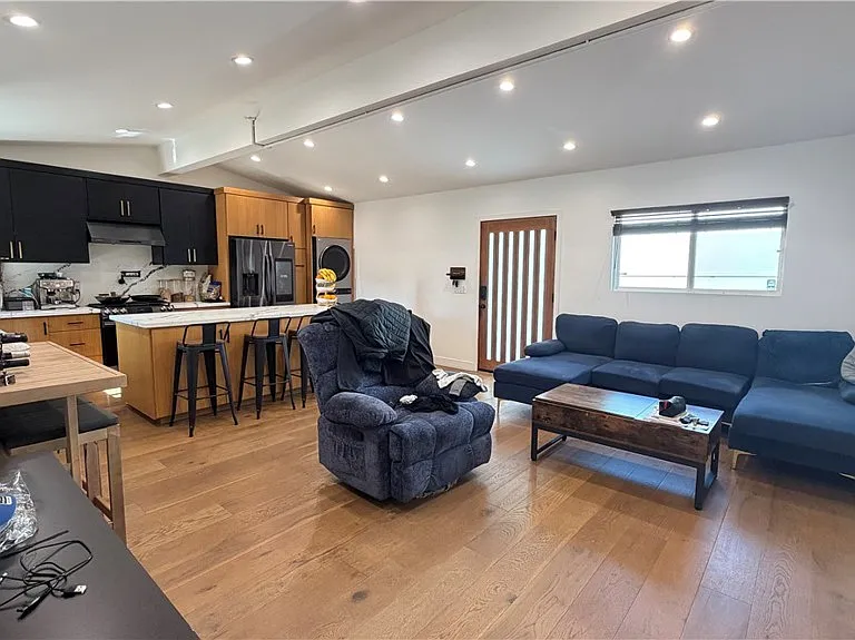 7257 Wilbur Ave — Photo 6