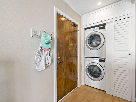 2nd image of 2950 Broadway Unit 24