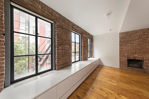 Rented by Douglas Elliman | media 24