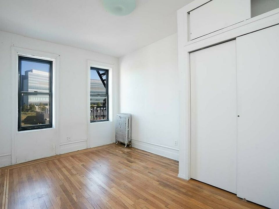1st image of 498 W 133rd St #15
