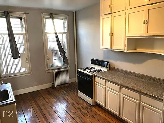 Rented by Rennit Inc. | media 27