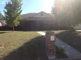 211 Larkspur Ln, Wake Village, TX 75501