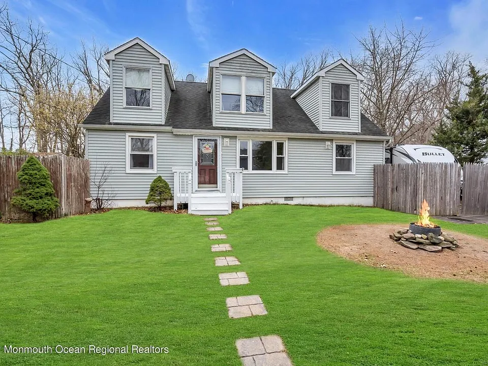 248 Sunset Ln