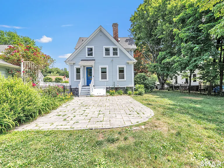 96 Holmes Ave — Photo 4