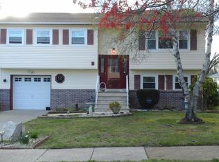 15 Sarian Dr, Neptune, NJ 07753