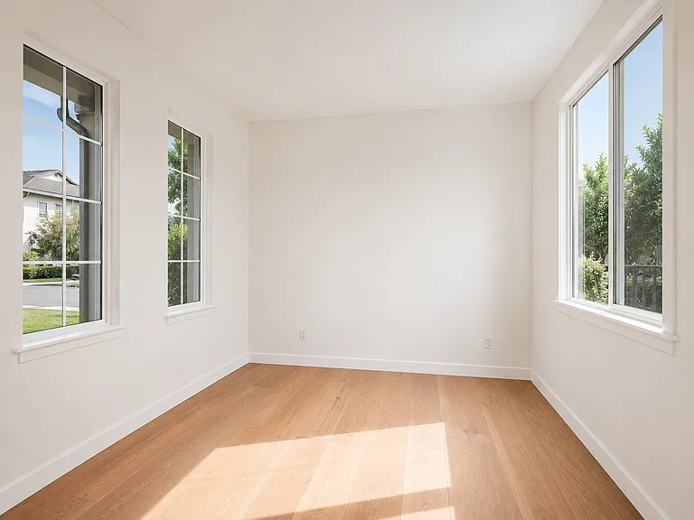 185 Laurel Wood Ct — Photo 10