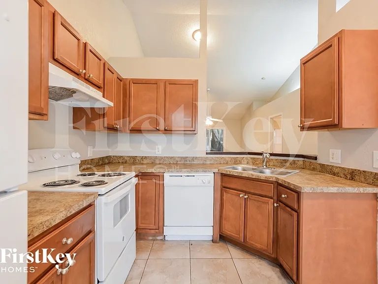 3428 Westland Dr — Photo 6